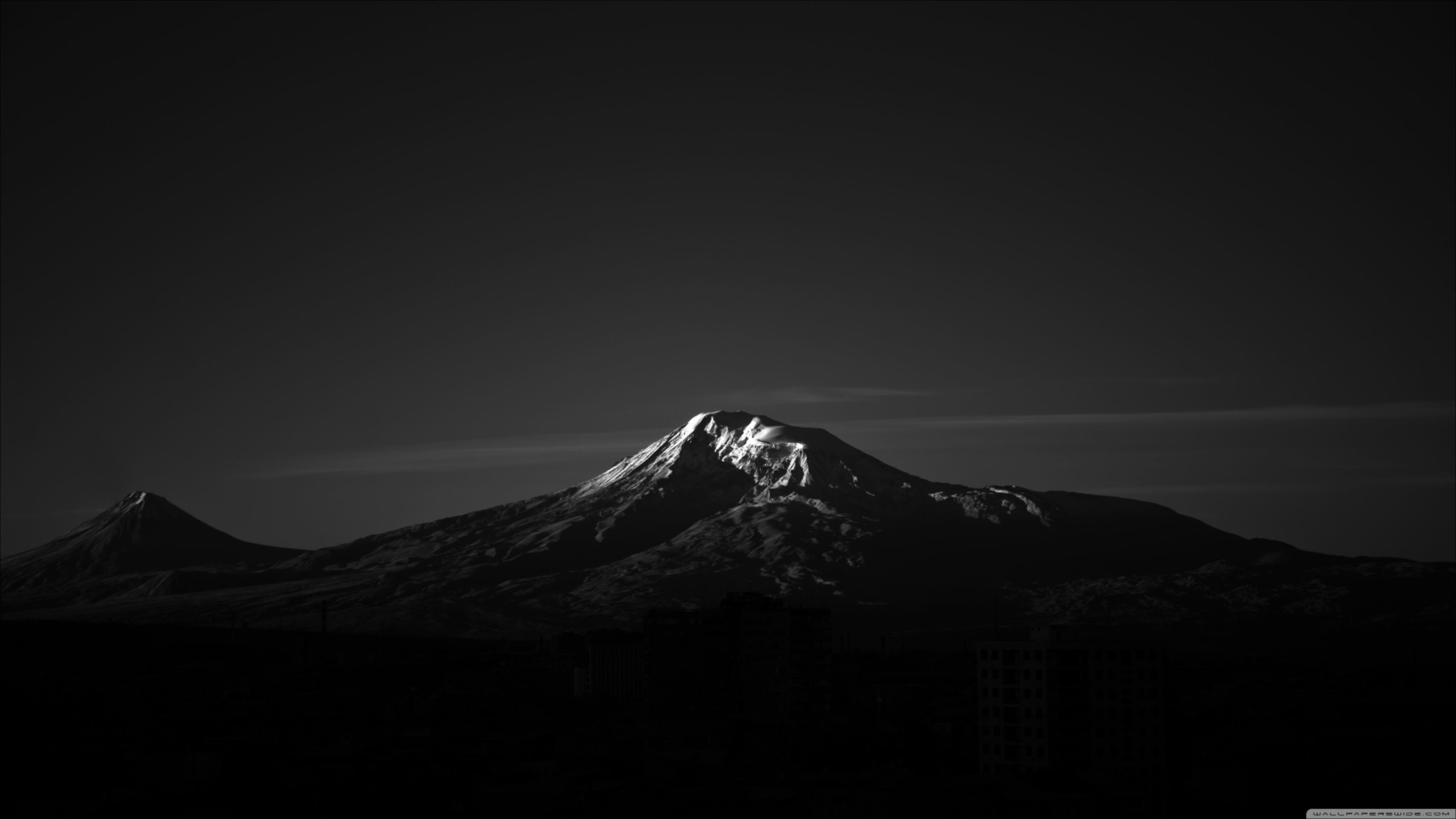 black-moutains-and-a-city